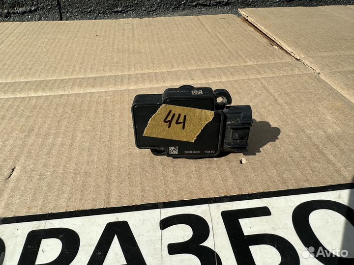 Датчик массового расхода воздуха LADA Kalina