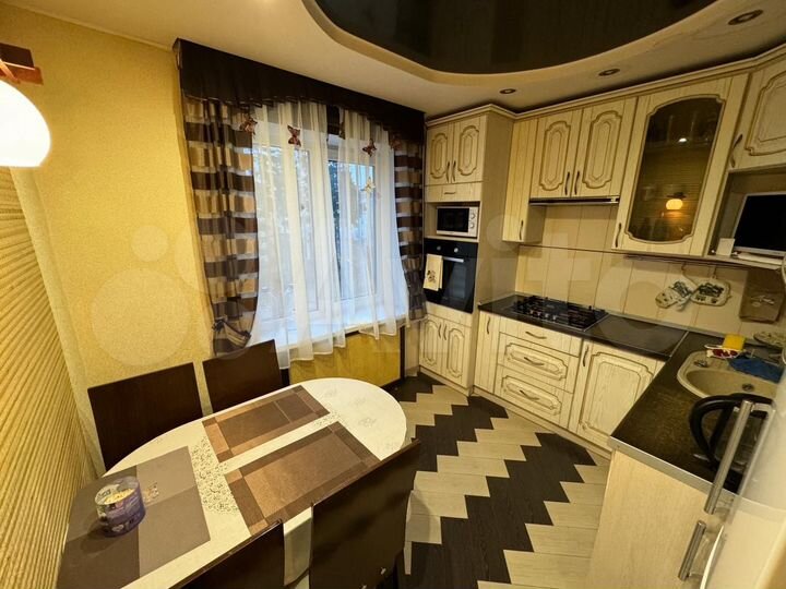 2-к. квартира, 56 м², 4/5 эт.