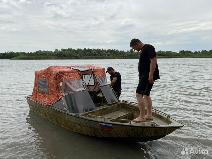 Лодка Астраханка с лодочным мотором Yamaha 100