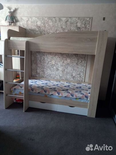Двухъярусная кровать бу с матрасами