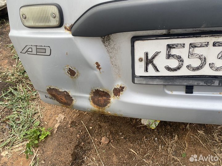 Крышка багажника Nissan Ad 11