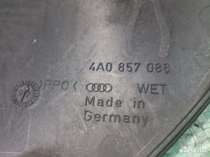 Крышка торпедо правая Audi A6 C4