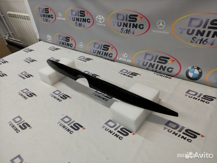 Спойлер под стекло Prado 150