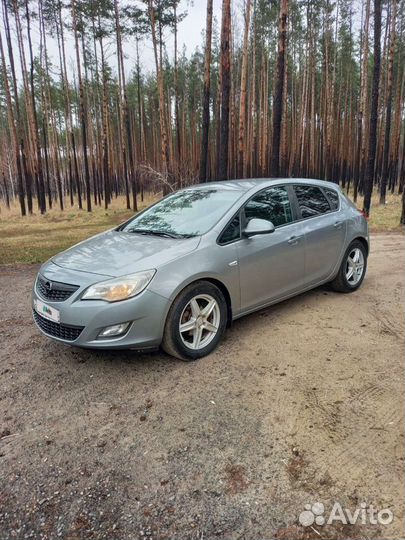 Opel Astra 1.3 МТ, 2011, 230 000 км