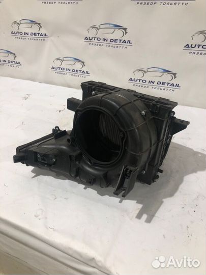 Корпус моторчика печки hyundai elantra XD 1.6 aкпп