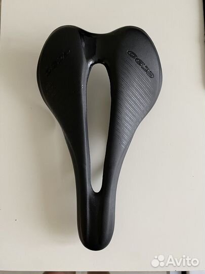 Седло для шоссейного велосипеда