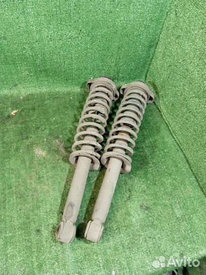 Стойка подвески Mitsubishi Carisma