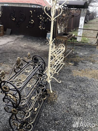 Вешалка напольная