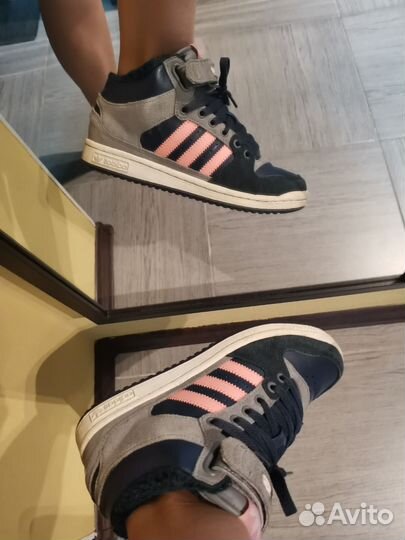 Кроссовки 36,5 Adidas тёплые