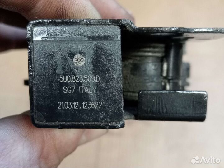 Замок капота Volkswagen Polo 5