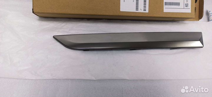 Защитная планка бампера задняя правая BMW G07/X7