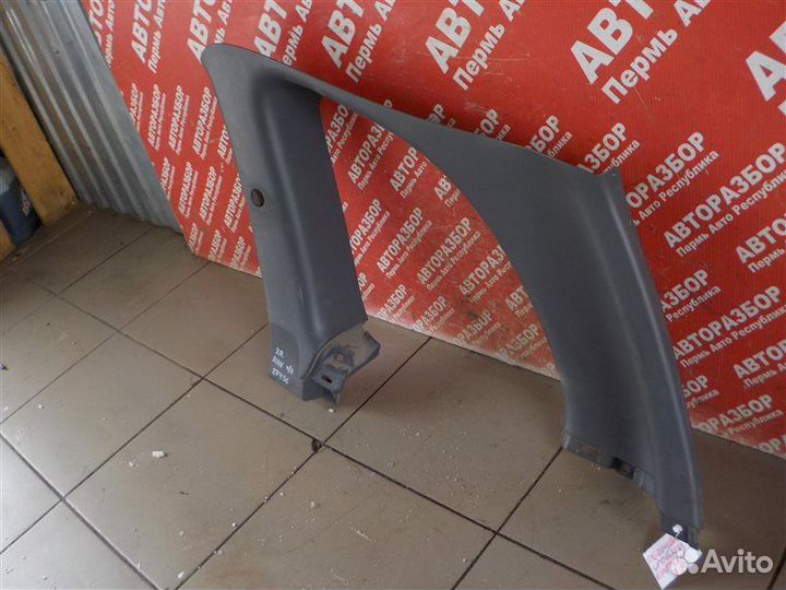 Накладка стойки задняя правая Toyota Rav 4 XA20