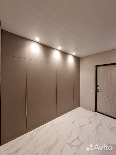 Встраиваемый шкаф