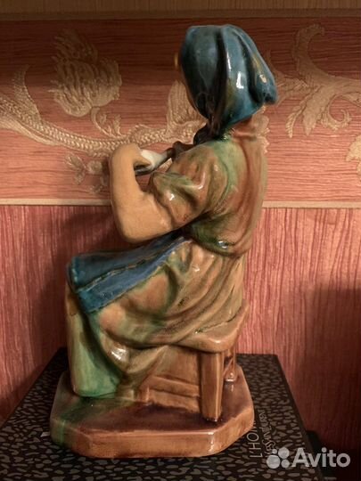 Статуэтка «Свинарка»