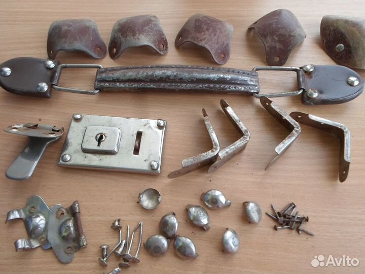 Старые советские чемоданы (зап.части)