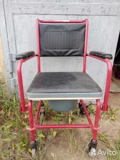 Санитарное кресло туалет