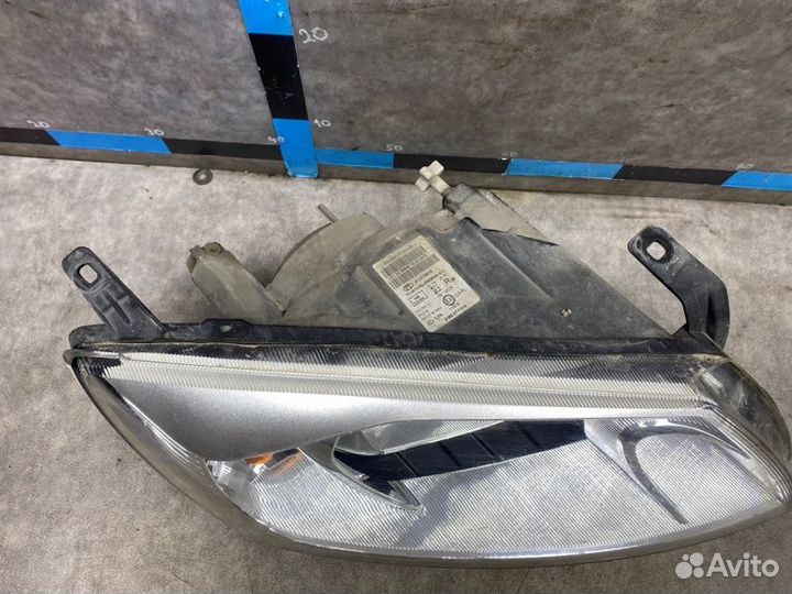 Фара передняя правая Лада Гранта седан 1.6 21126