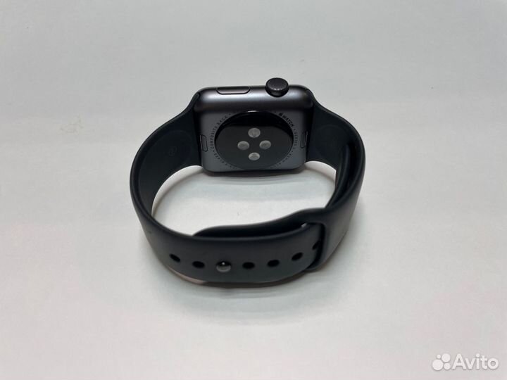 Умные часы Apple Watch Series 3 42 мм