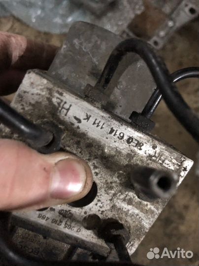 Блок ABS 8e0614111k volkswagen passat b5