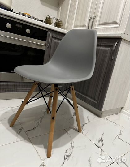 Стулья eames