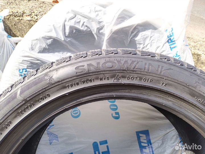Triangle Snowlink TWT02 235/45 R18 100
