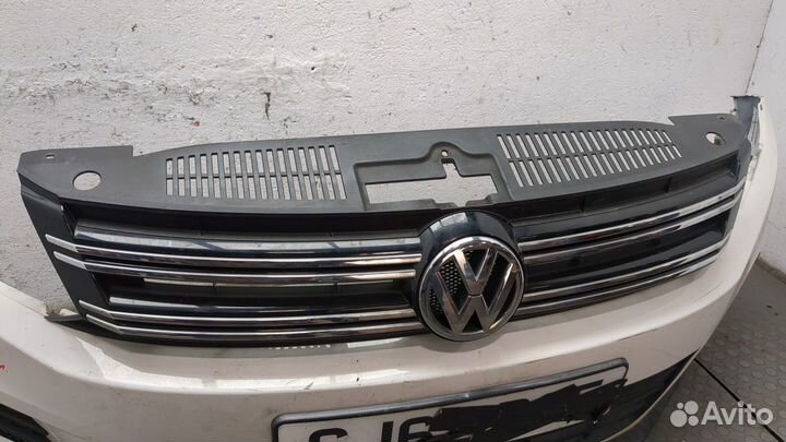 Решетка радиатора Volkswagen Tiguan, 2012