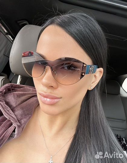 Солнцезащитные очки Versace