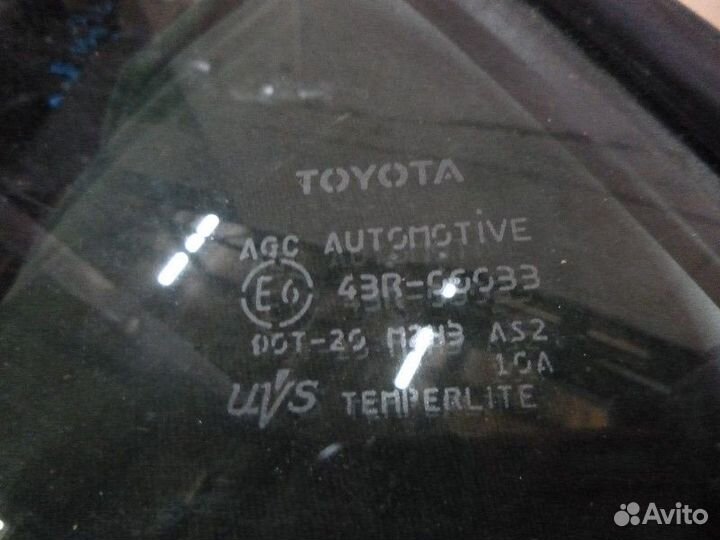 Стекло задней левой двери (форточка) toyota coroll