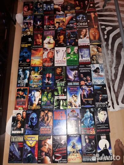 Продам видиокассеты VHS с зарубежными фильмами