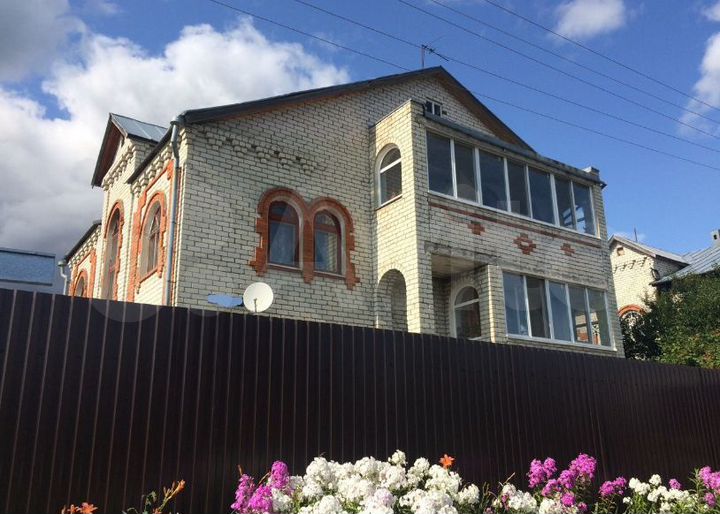 Дом 260 м² на участке 8 сот.