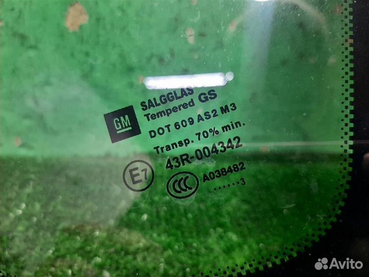 Стекло багажника правое Opel Meriva B 2013