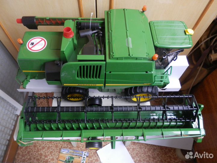 Зерноуборочный комбайн John Deere T670i