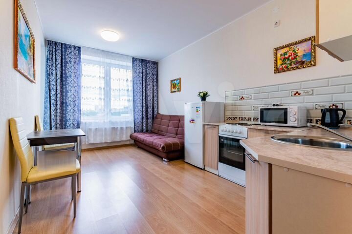 2-к. квартира, 45 м², 7/18 эт.