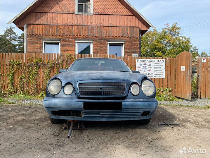 Mercedes Benz W210