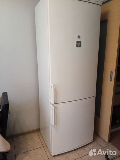 Холодильник siemens