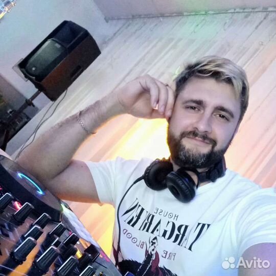 Dj, Музыкант в кафе