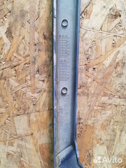 Молдинги фары Mercedes w163 ML