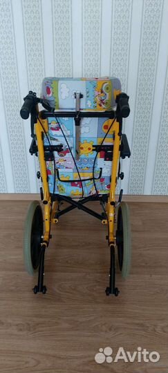 Коляска комнатная для детей с дцп