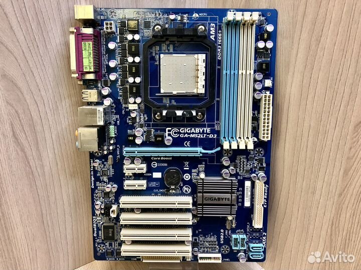Материнская плата AM3 GigaByte GA-M52LT-D3