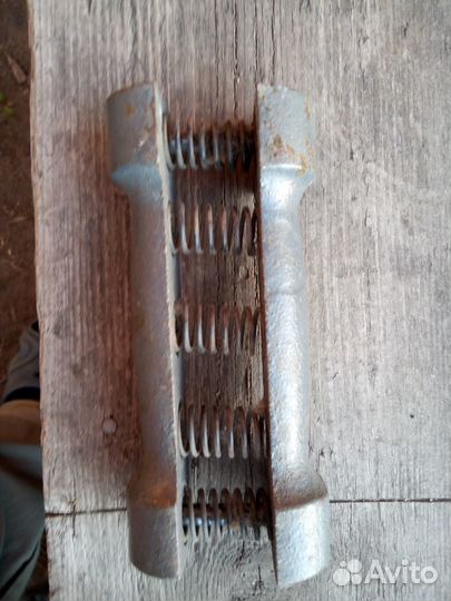 Гантеля с пружинами (сандова)