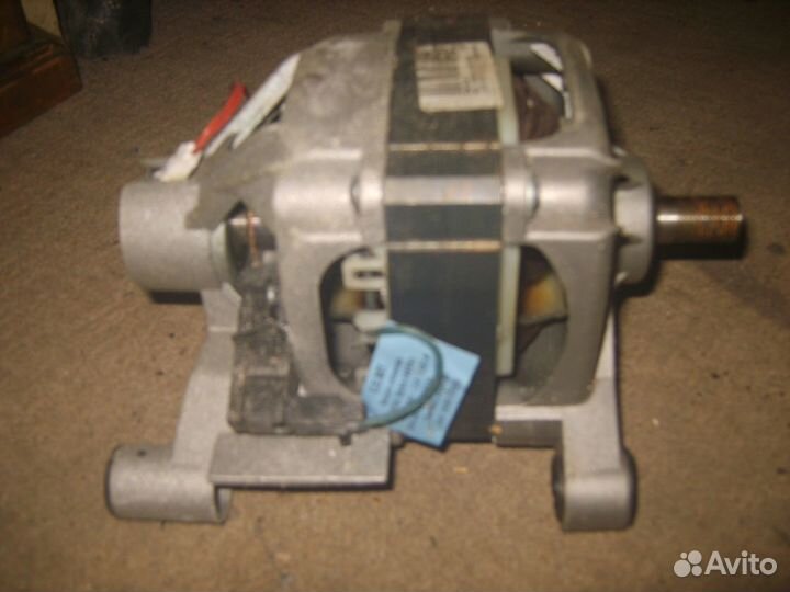 Электродвигатель для стиральной и швейной маш