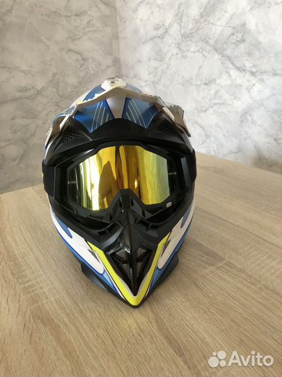 Шлем кроссовый