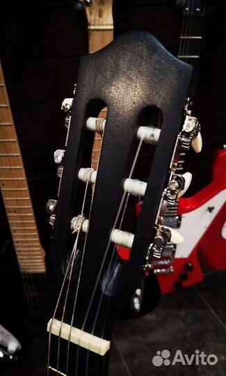 Классическая гитара + Комплект