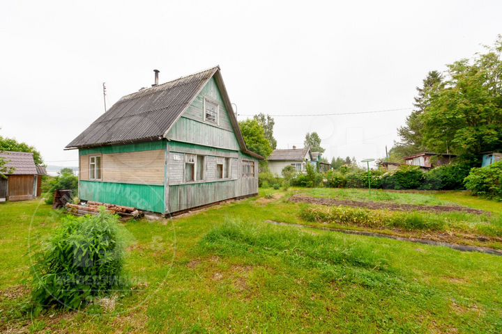 Дача 50 м² на участке 10 сот.