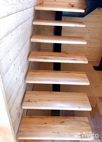 Лестница для загородного дома