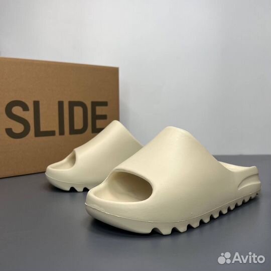 Тапочки Adidas Yeezy slide bone