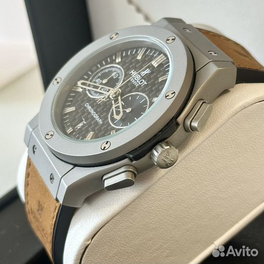 Мужские наручные часы hublot с хронографом