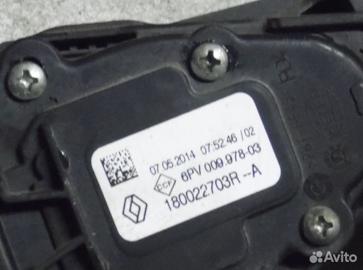 Педаль газа электронная Рено Логан Сандеро 2