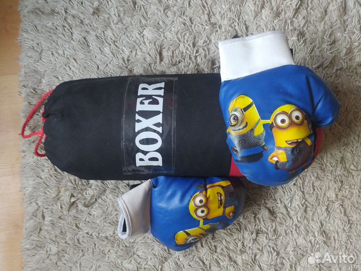 Боксерские перчатки с грушей