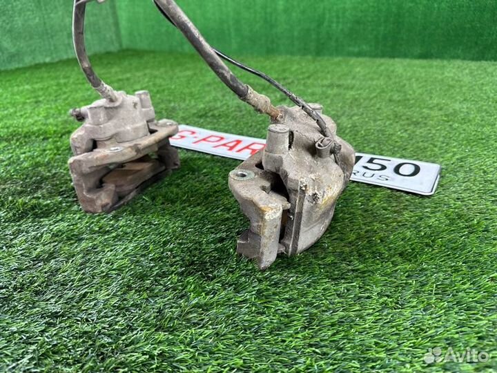 Суппорт тормозной передний Bmw 3 E46 M43B19 2000